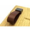 Exklusiver Griff aus echtem Leder in Kombination mit brauner matter Oberfläche. Kann auch mit großem Griff kombiniert werden