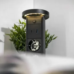 Ausziehbare Steckdose LEGIA SCHUKO 2x230V + USB A-C + Licht / Weiß matt