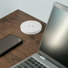 Ausziehbare Steckdose LEGIA SCHUKO 2x230V + USB A-C + Licht / Weiß matt