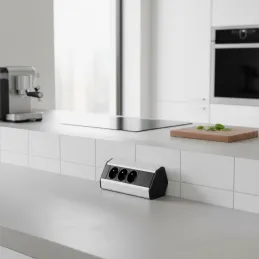Innen-Steckdosenleiste CORNER FRENCH 3x 230V / Schwarz - Aluminium