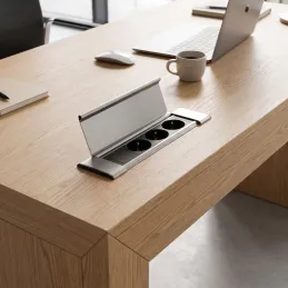 SLIM BOX SCHUKO 3-fach Steckdosenleiste für den Innenbereich 230V / Edelstahl