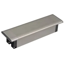 SLIM BOX SCHUKO 3-fach Steckdosenleiste für den Innenbereich 230V / Edelstahl