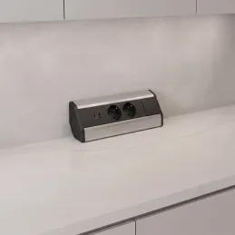 Innen-Steckdosenleiste CORNER SCHUKO 2x 230V + USB A-C / Edelstahl