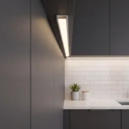 Aluminiumleiste ZARIA für LED-Beleuchtung mit milchiger Abdeckung / Weiß matt