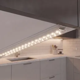 Aluminiumleiste ZARIA für LED-Beleuchtung mit transparenter Abdeckung / Weiß matt