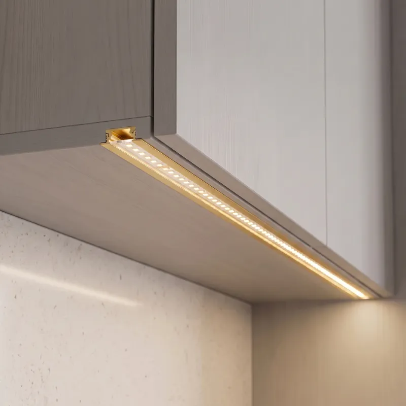 ZARIA Aluminium-Abdeckleiste für LED-Beleuchtung mit transparenter Abdeckung / Gold