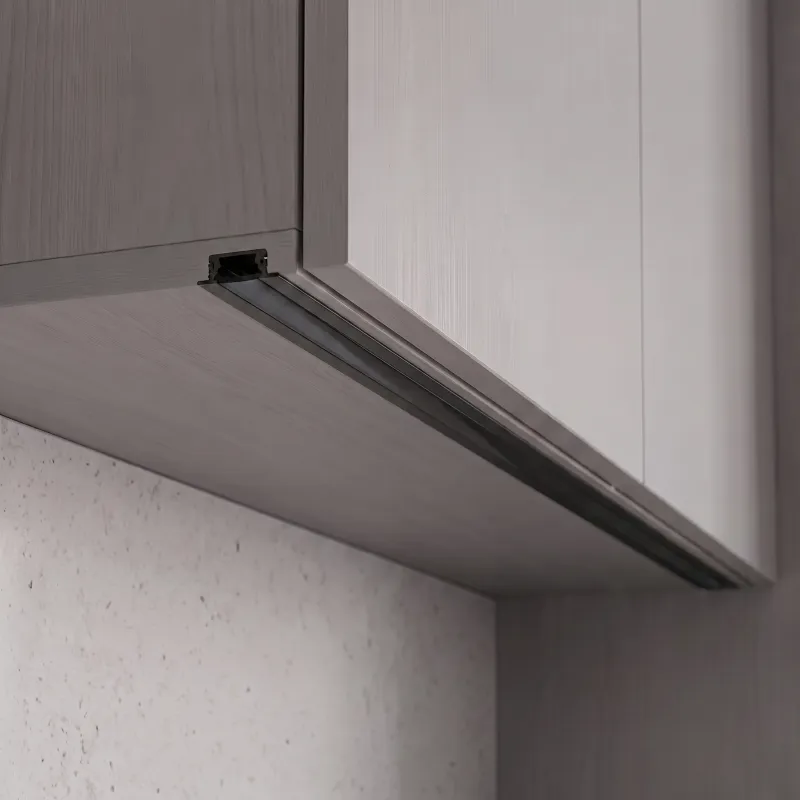 ZARIA Aluminium-Abdeckleiste für LED-Beleuchtung mit schwarzer Abdeckung / Schwarz matt