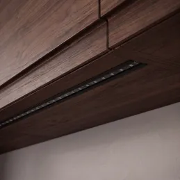 ZARIA Aluminium-Abdeckleiste für LED-Beleuchtung mit transparenter Abdeckung / Schwarz matt