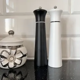 Set aus 2 Keramikmühlen für Salz und Pfeffer / Schwarz-Weiß