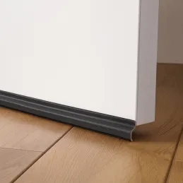 Selbstklebende Dichtung für Fenster und Türen 4000 mm / Schwarz