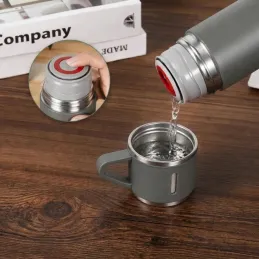 Design-Thermosflasche mit 3 Bechern 400 ml / Grau
