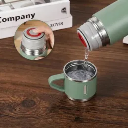 Design-Thermoskanne mit 3 Bechern 400 ml / Grün