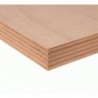 Tischlersperrholz Buche. Großflächiger Holzwerkstoff, der aus einem Bündel von miteinander verleimten Furnierschichten unterschiedlicher Qualität besteht. Die Faserrichtung benachbarter Lagen ist in der Regel rechtwinklig und die Art des Leims variiert je nach Verwendungszweck der Platte. Bei diesem Produkt bleiben die ursprünglichen vorteilhaften Eigenschaften des Holzes erhalten, mit dem Vorteil, dass große Flächen ohne Fugen bei geringerer Dicke realisiert werden können. Buchensperrholz übertrifft andere Hölzer an Festigkeit, Birkensperrholz ist ebenfalls von sehr hoher Qualität. Die Länge des Sperrholzes wird durch die Richtung der Maserung der Deckfurniere bestimmt, parallel zur ersten Abmessung des Sperrholzes ist daher auch die Richtung der Maserung auf der Deckschicht. Oberflächengüte BB/CP : LeichteCP-Kernverformungen (STD) - geglättete OberflächeIF 20 Platte für trockene Räume EN 636-1